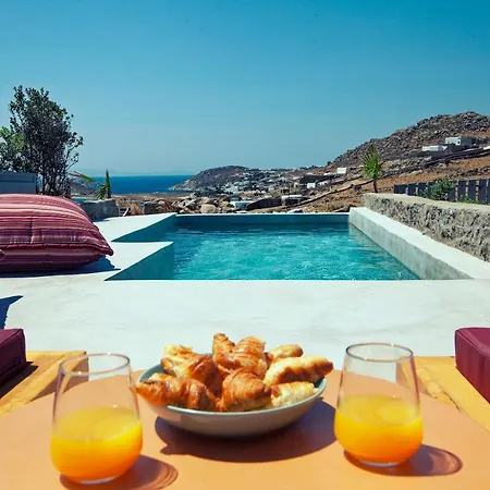 Piccolo With Private Pool And Sea View Villa